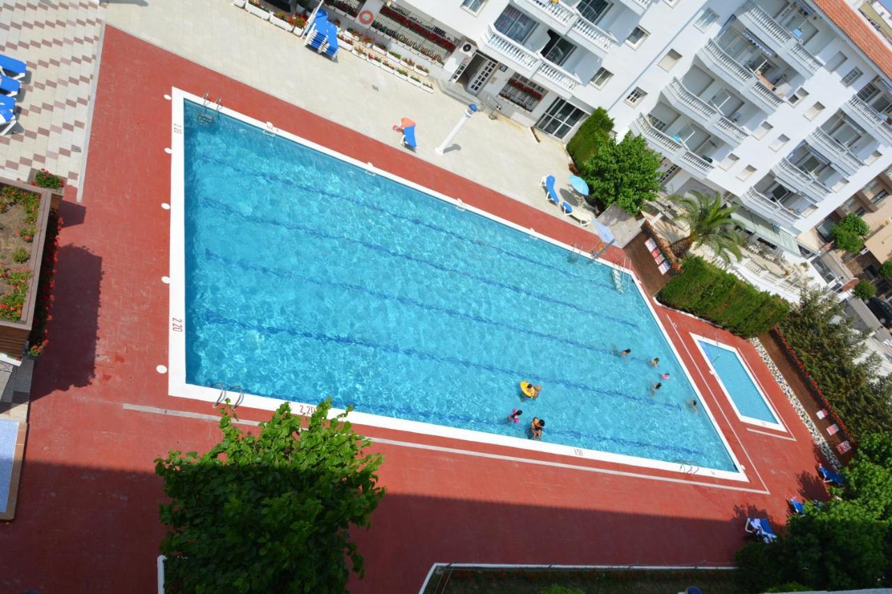 Apcostas Europa Apartment Blanes Luaran gambar